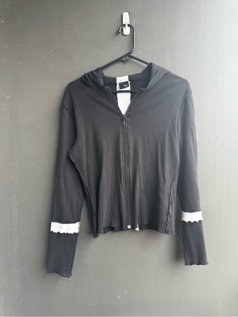 Black and White Y2K zip up hooded jacket